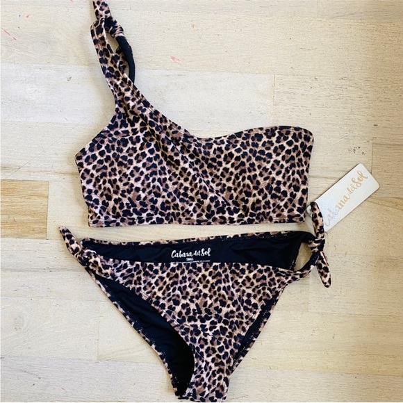 Cabana del Sol leopard 2-piece swimsuit - Picture 2 of 5